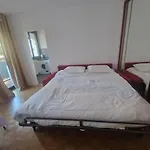 Perfect Living-staying In - Sun & Eiffel Tower *