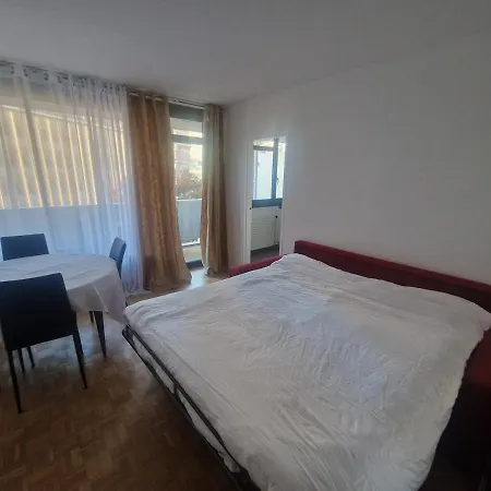 Large With Terrace And Sun - Eiffel Tower باريس