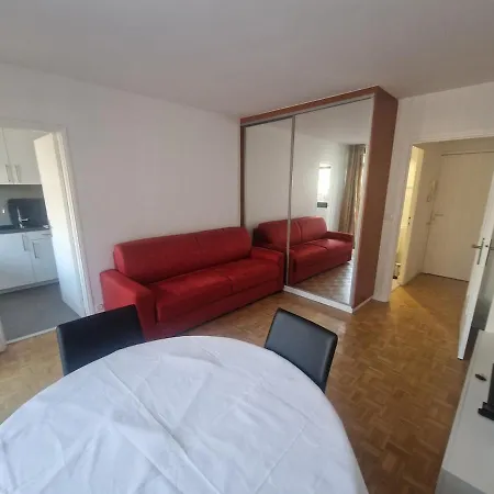 Large With Terrace And Sun - Eiffel Tower شقة باريس