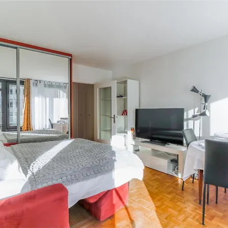 Perfect Living-staying In - Sun & Eiffel Tower Appartement Parijs