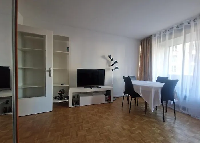 شقة Large With Terrace And Sun - Eiffel Tower *