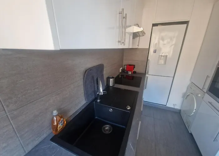 شقة Large With Terrace And Sun - Eiffel Tower *