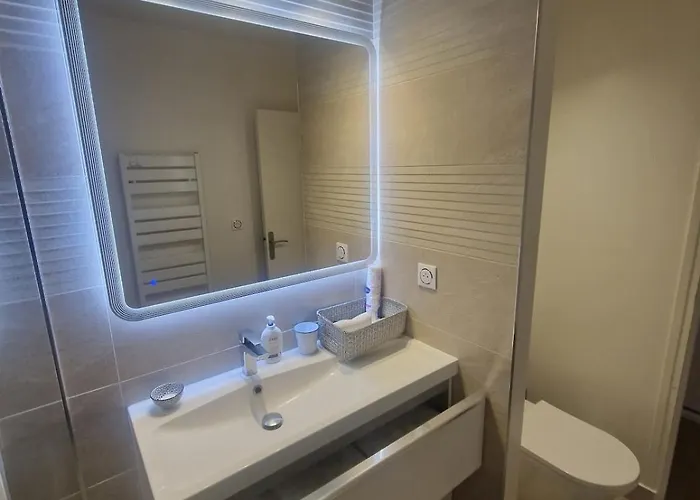 شقة Large With Terrace And Sun - Eiffel Tower *