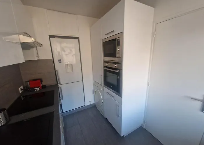 Large With Terrace And Sun - Eiffel Tower شقة