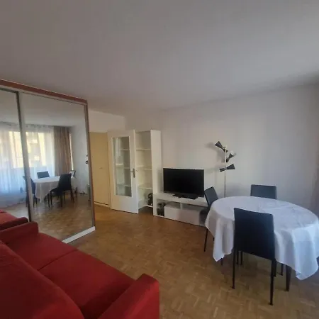 Perfect Living-staying In - Sun & Eiffel Tower Daire *