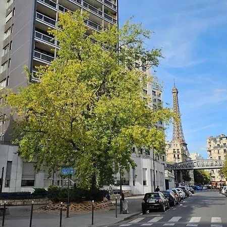 Daire Perfect Living-staying In - Sun & Eiffel Tower Paris