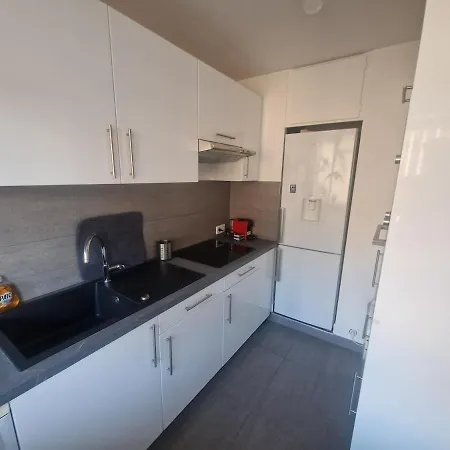 Large With Terrace And Sun - Eiffel Tower * Parigi