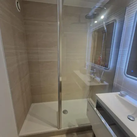 Large With Terrace And Sun - Eiffel Tower * Parigi